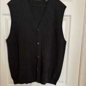 Men’s Charcoal Gray Ribbed Button-Up Vest